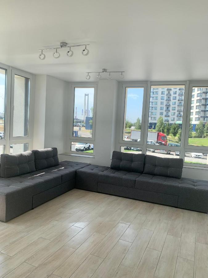 New 3 Rooms Apartment Near The Metro Station Kijów Zewnętrze zdjęcie