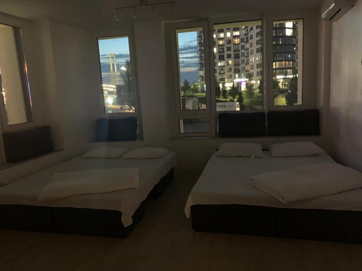 New 3 Rooms Apartment Near The Metro Station Kijów Zewnętrze zdjęcie