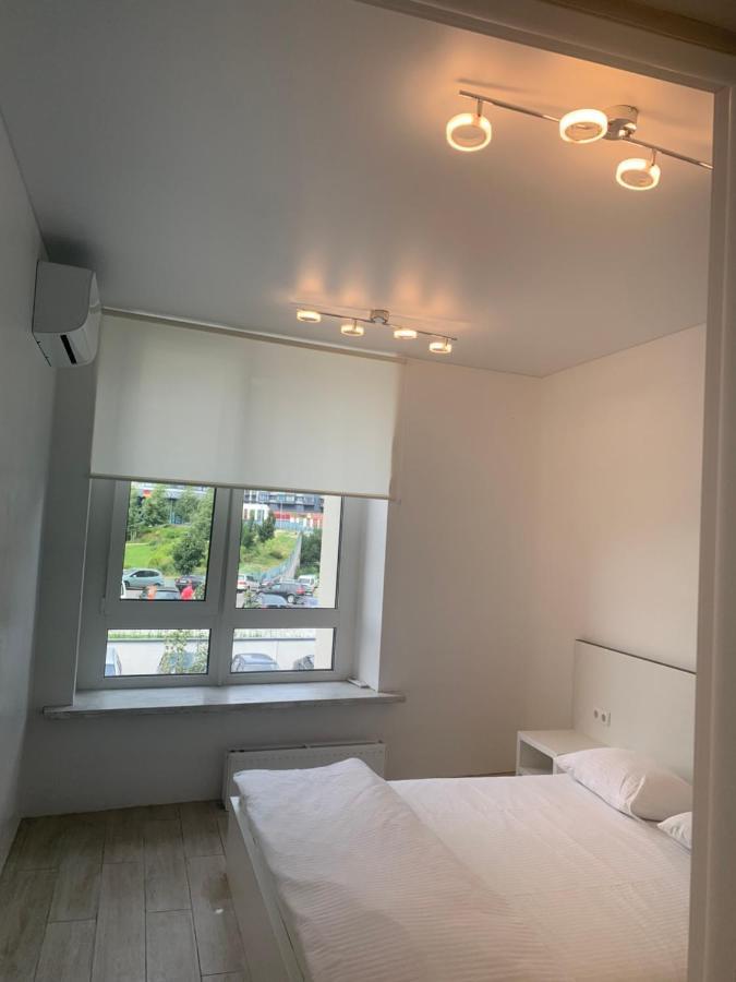 New 3 Rooms Apartment Near The Metro Station Kijów Zewnętrze zdjęcie
